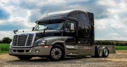 Freightliner Cascadia (Black) the best one