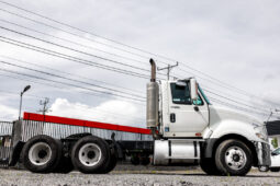 Camion International Day Cab Blanco full