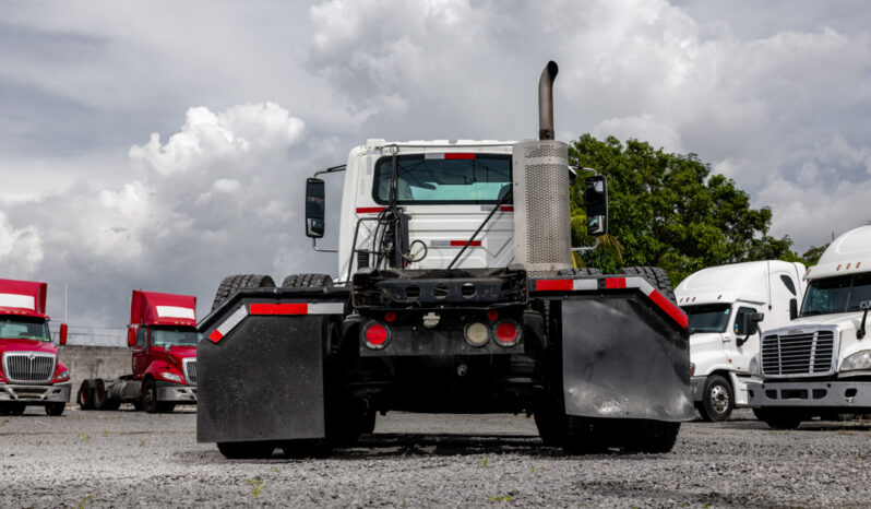 Camion International Day Cab Blanco full