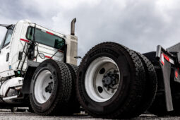 Camion International Day Cab Blanco full