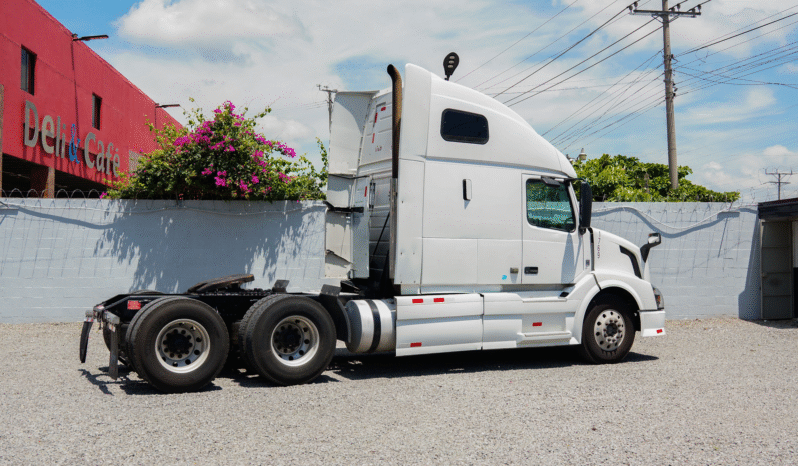 Volvo VNL 2014 Camion El Salvador full
