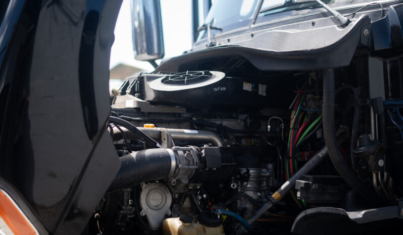 Freightliner Cascadia Negro 2016 – El Salvador Camiones full