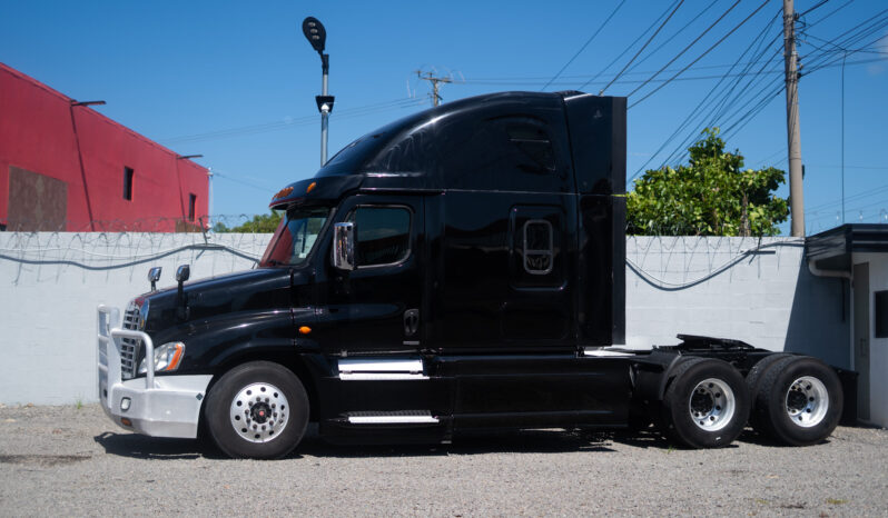 Freightliner Cascadia Negro 2016 – El Salvador Camiones full
