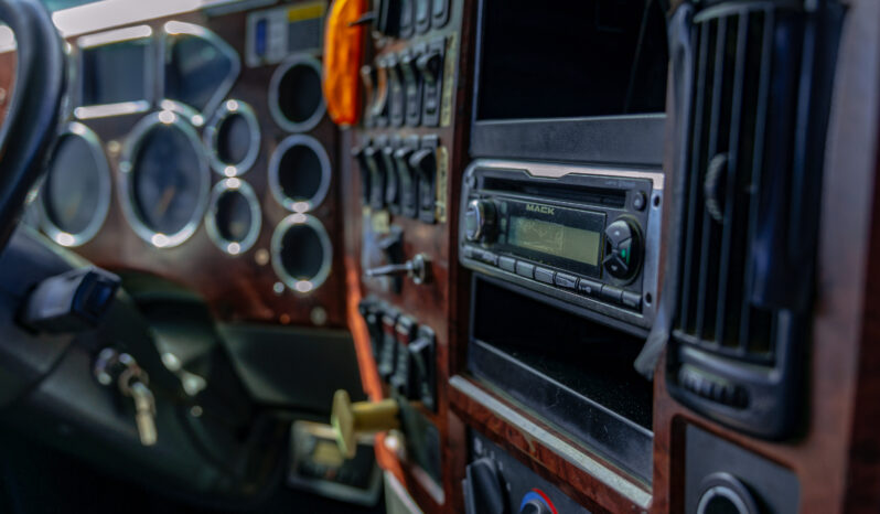 MACK CISTERNA 2010 full