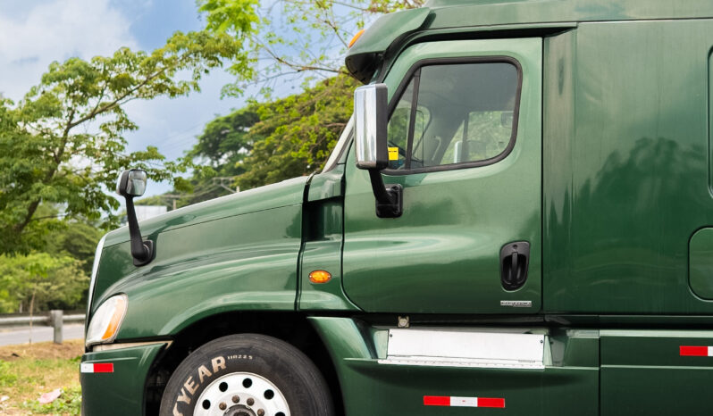 CASCADIA VERDE 2015 full