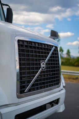 VOLVO VNL 2015 full