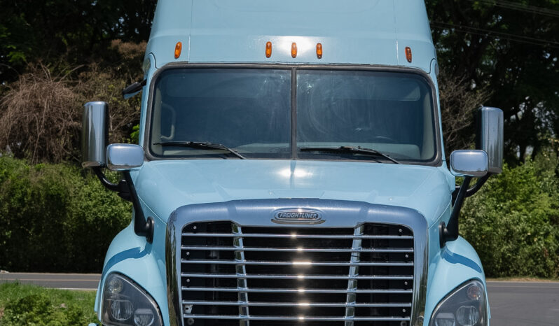 Freightliner Cascadia Blanco 2016 – El Salvador Camiones full