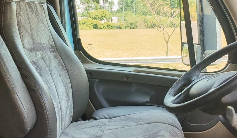 Freightliner Cascadia Blanco 2016 – El Salvador Camiones full