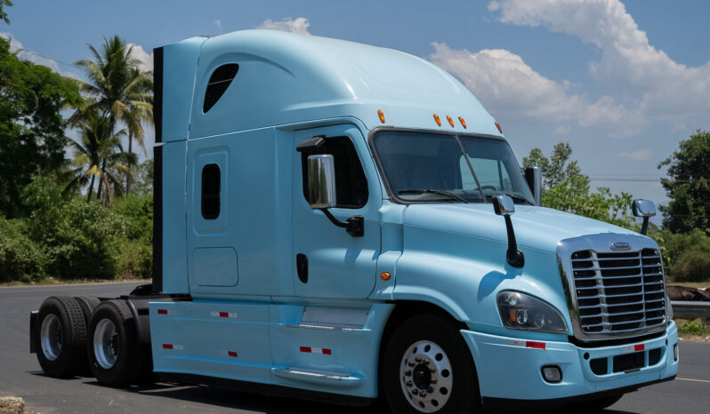 Freightliner Cascadia Blanco 2016 – El Salvador Camiones full