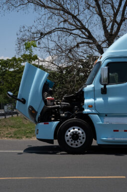 Freightliner Cascadia Blanco 2016 – El Salvador Camiones full