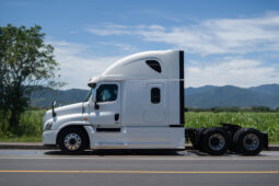 Freightliner Cascadia Blanco 2017 – El Salvador Camiones full