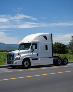 Freightliner Cascadia Blanco 2017 – El Salvador Camiones