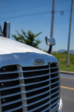 Freightliner Cascadia Blanco 2017 – El Salvador Camiones full