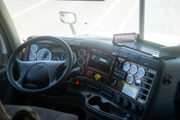 Freightliner Cascadia Blanco 2017 – El Salvador Camiones full