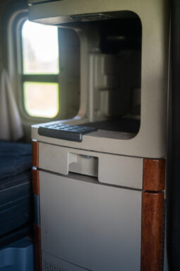 Freightliner Cascadia Blanco 2017 – El Salvador Camiones full