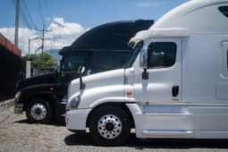 Freightliner Cascadia Blanco 2017 – El Salvador Camiones full