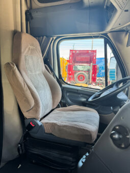 Freightliner Cascadia Blanco 2017 – El Salvador Camiones full